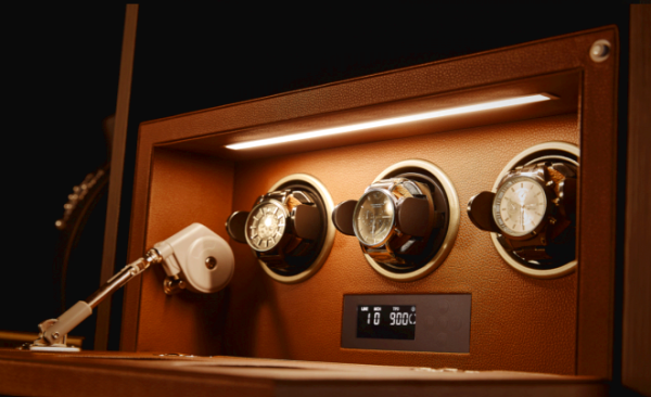 Higold Automatic Watch Winder with Brown Wood Finish